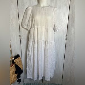 Old Navy White Summer Dress size M